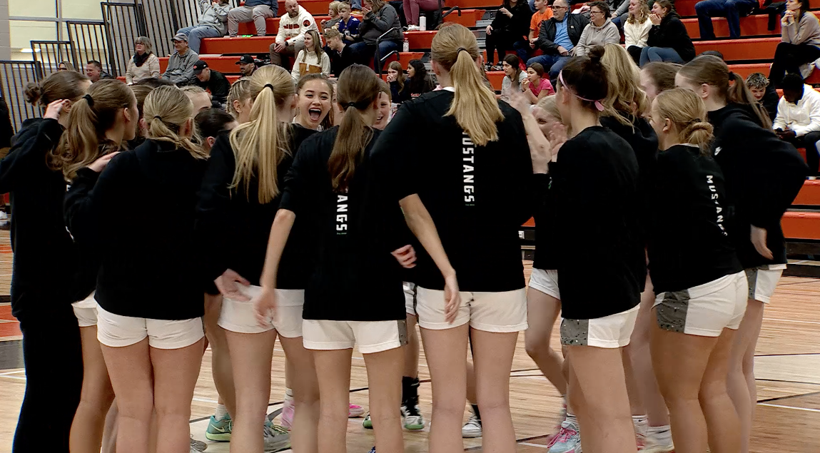 Thumbnail image for Girls Basketball White Bear Lake vs Mounds View 1-7-25